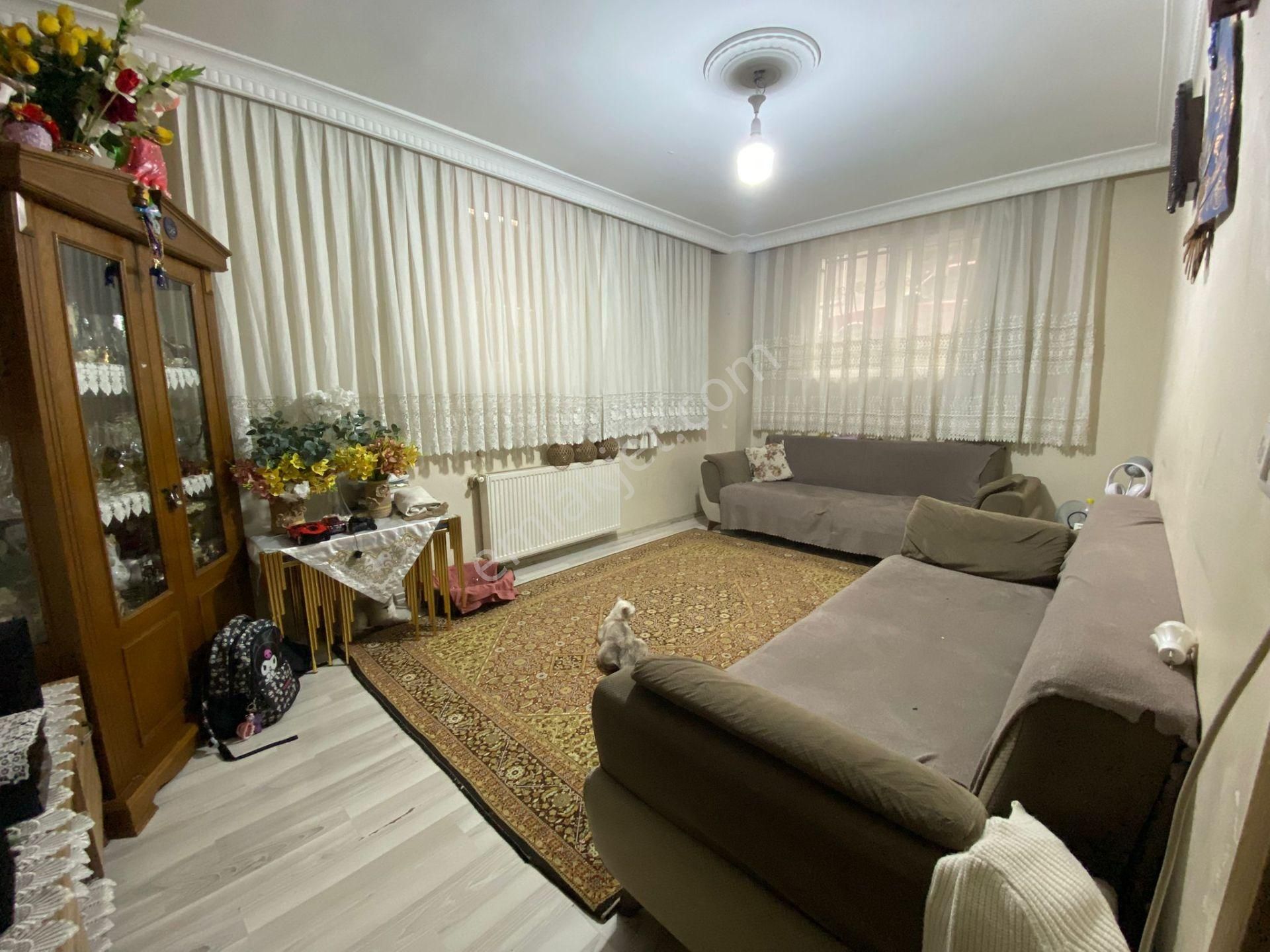 Tutar Emlak'tan Metro-metrobüs Yakını İskanlı 2+1 Bahçe Katı - Görsel 4