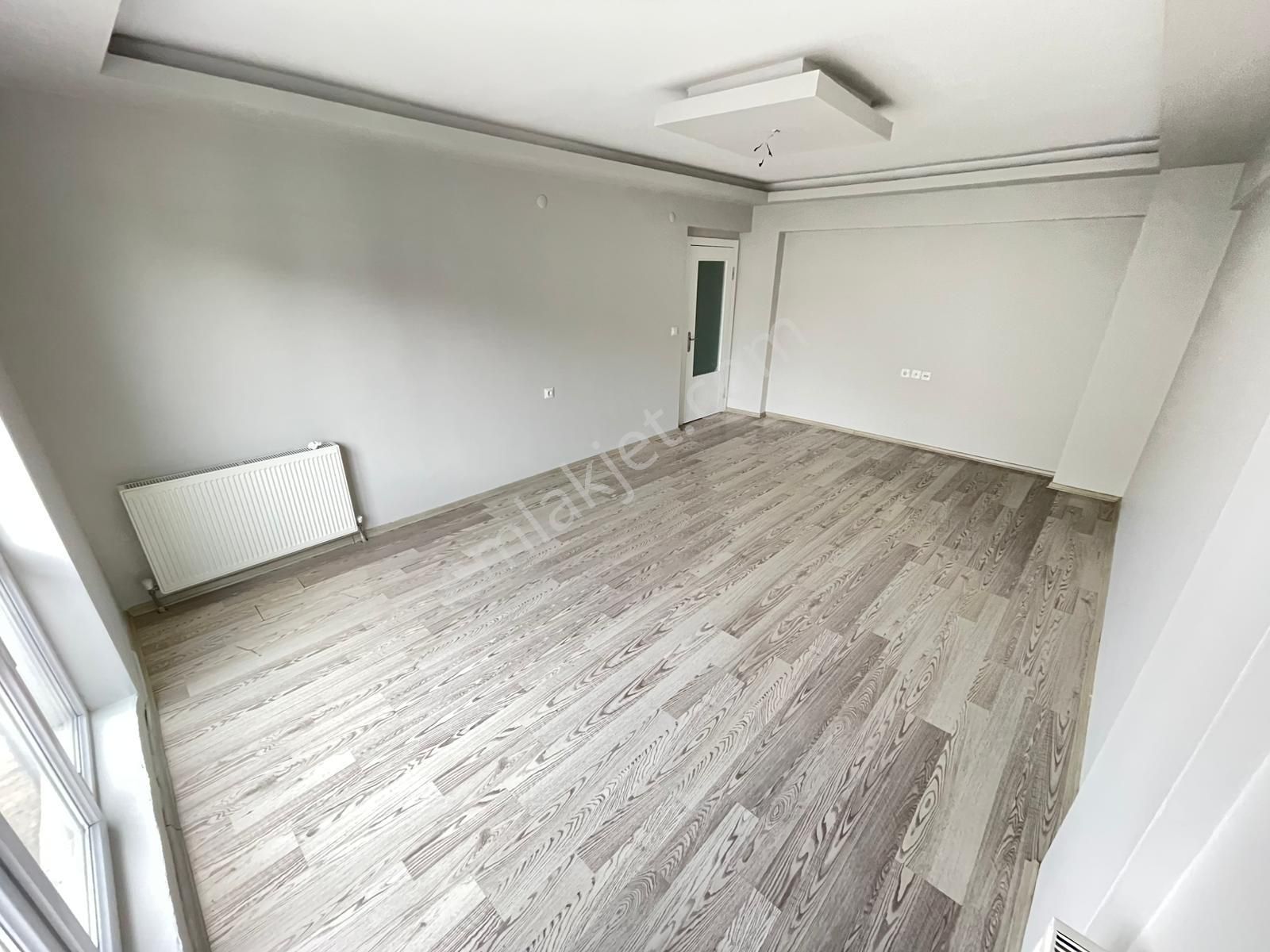 Yükseltepe'de Masrafsız & İçi Yapılı Ara Katta 3+1 Kiralık Daire - Görsel 10