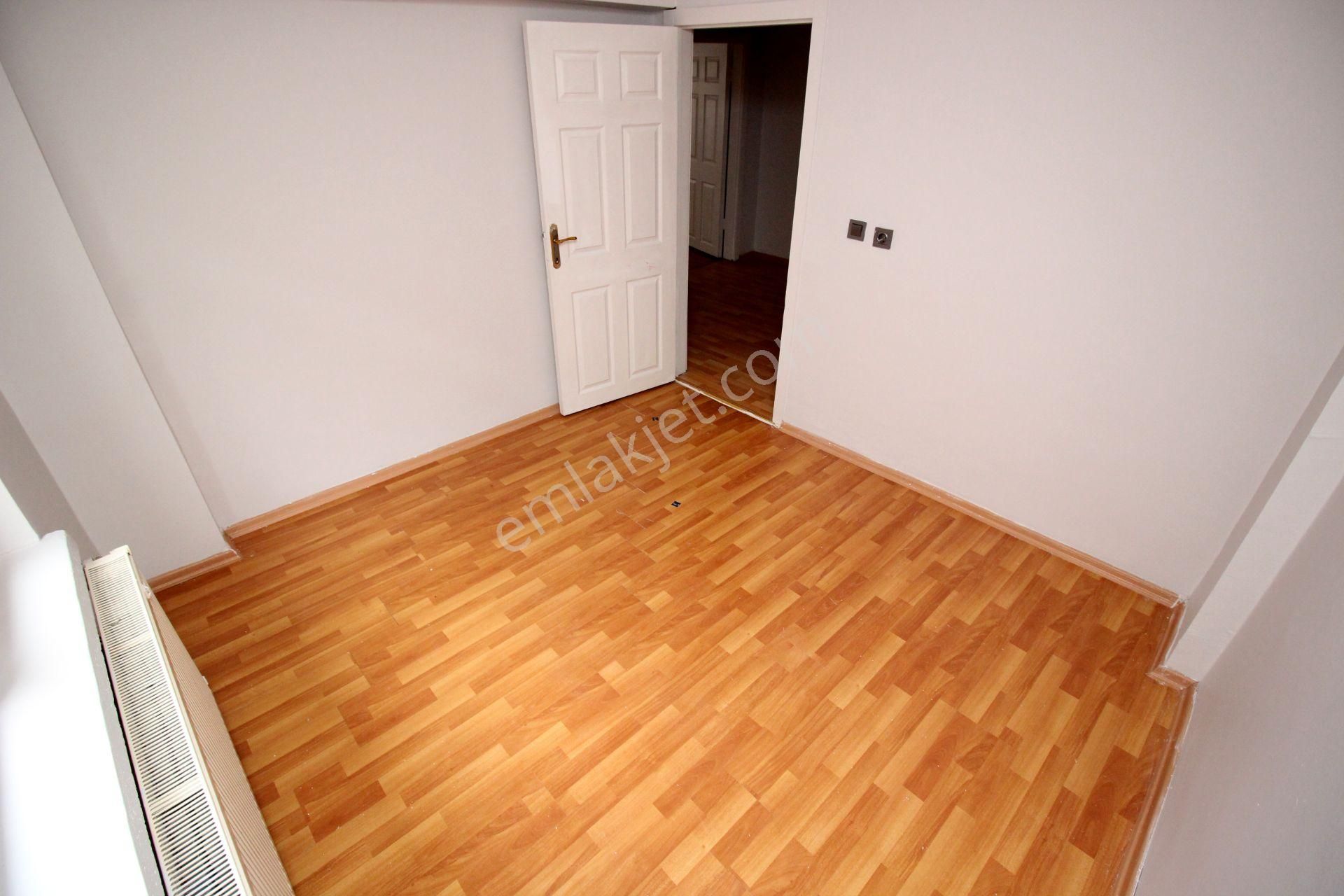 Emre Emlaktan Elvankent'te 14.cd Yanı Arakatta 3+1 Kiralık Daire - Görsel 16