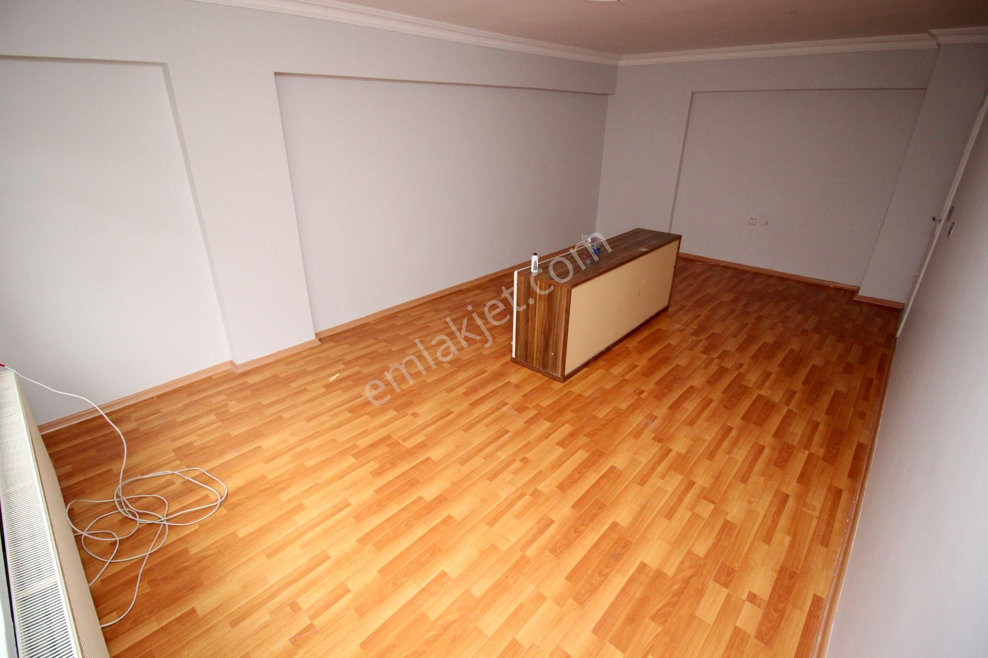 Emre Emlaktan Elvankent'te 14.cd Yanı Arakatta 3+1 Kiralık Daire - Görsel 9