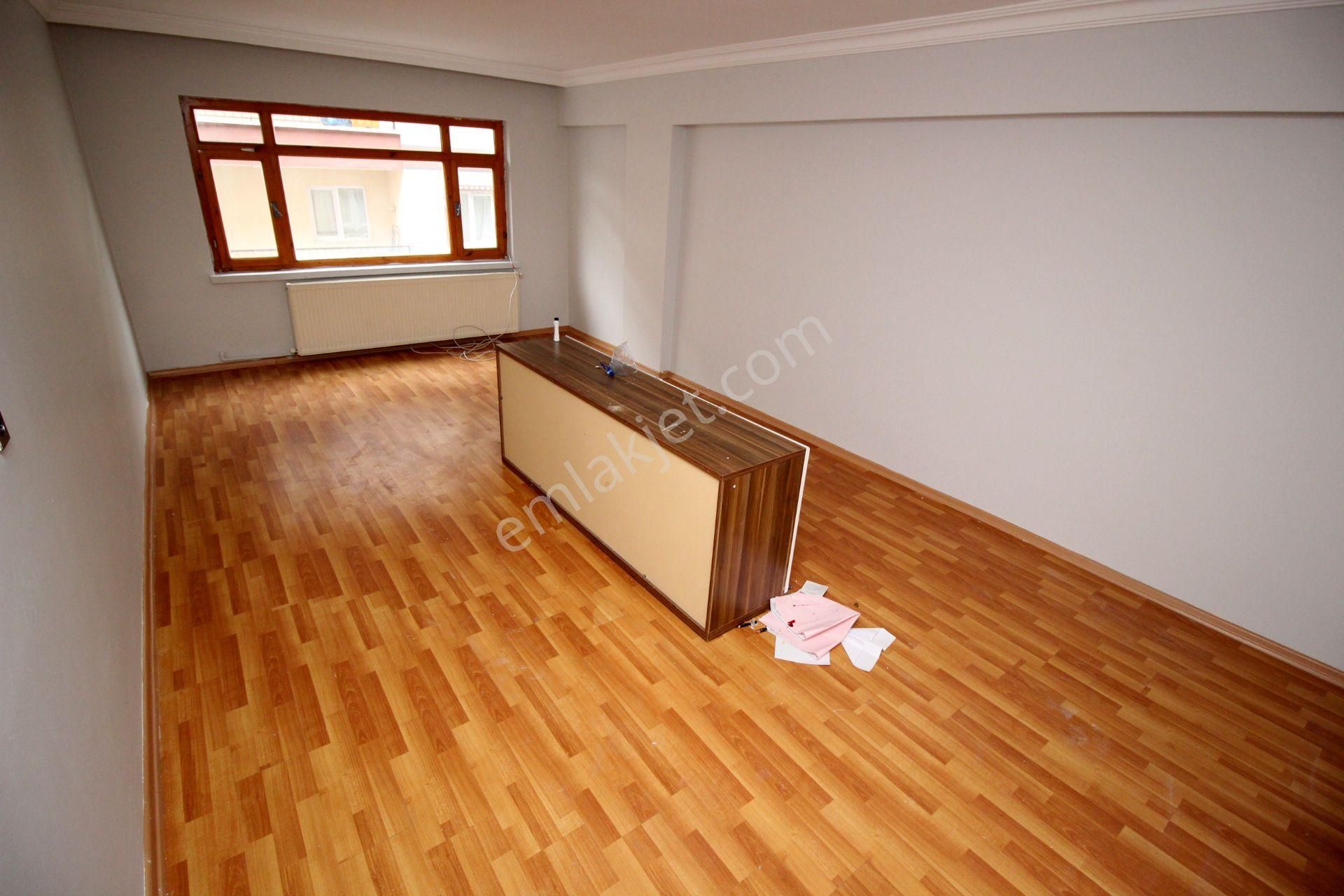 Emre Emlaktan Elvankent'te 14.cd Yanı Arakatta 3+1 Kiralık Daire - Görsel 6