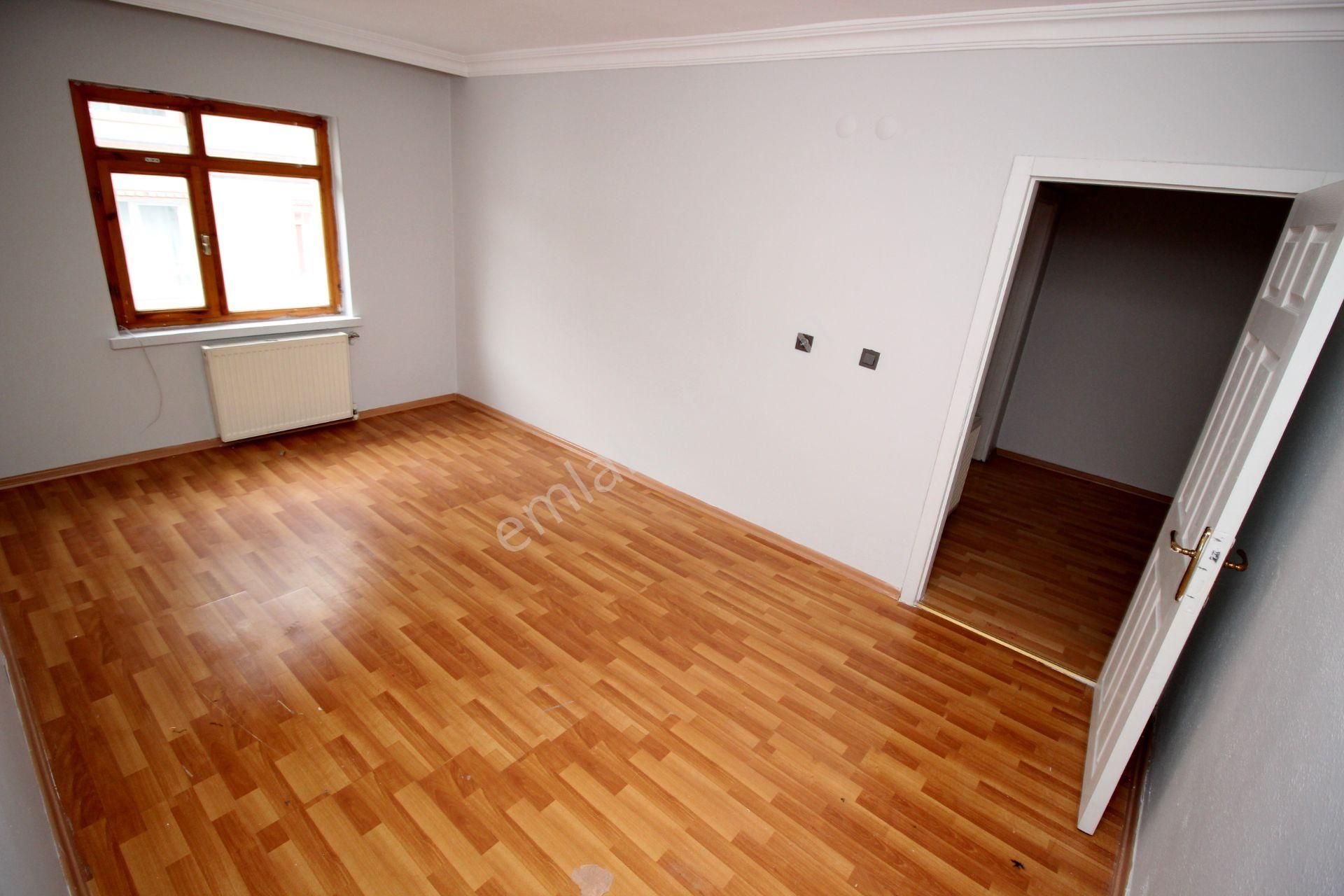 Emre Emlaktan Elvankent'te 14.cd Yanı Arakatta 3+1 Kiralık Daire - Görsel 13