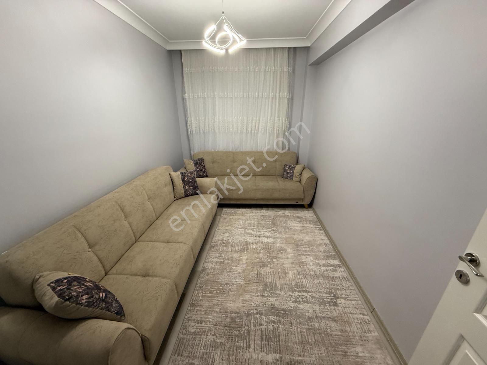 Keçiörende Ara Kat 3+1 Kilerli Ebeveyn Banyolu Lüks Daire - Görsel 14