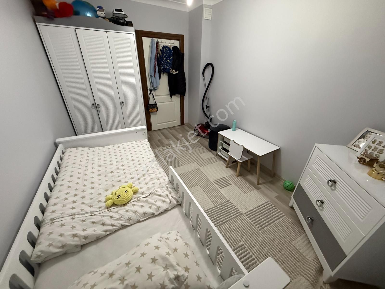 Keçiörende Ara Kat 3+1 Kilerli Ebeveyn Banyolu Lüks Daire - Görsel 27