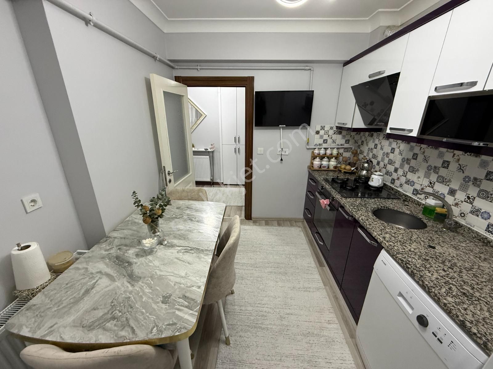 Keçiörende Ara Kat 3+1 Kilerli Ebeveyn Banyolu Lüks Daire - Görsel 4