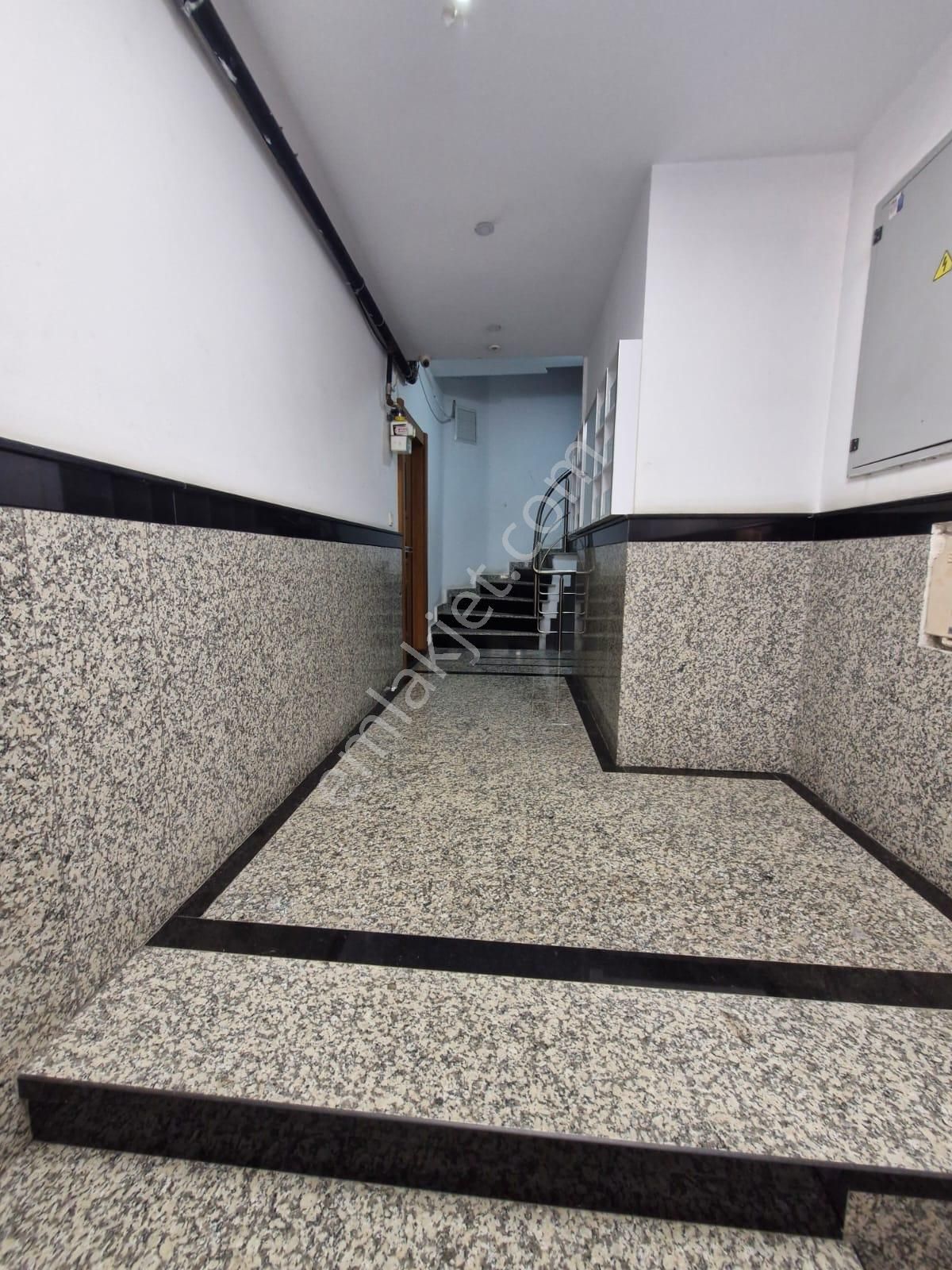 Tutar Emlak Da Ulu Camii Yakını Satılık 2+1 Masrafsız Ara Kat - Görsel 3