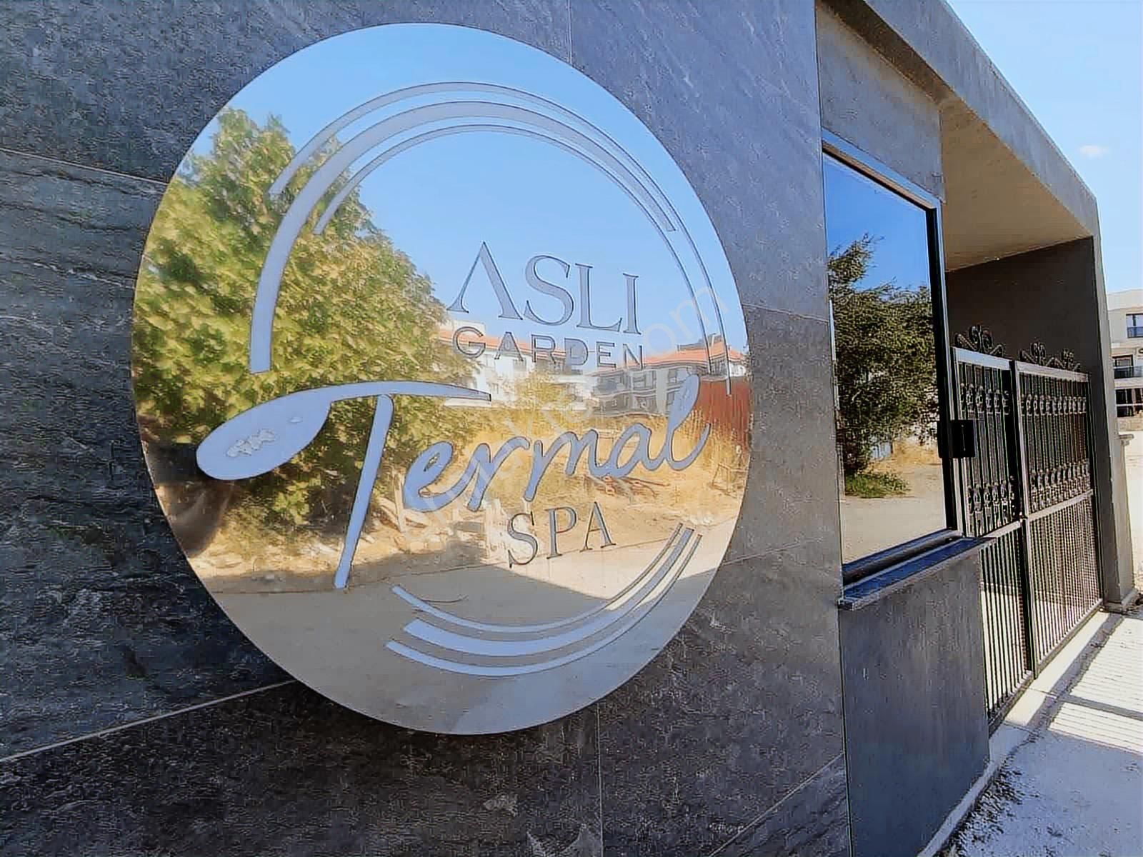 Bergamada Site İçinde Satılık Daire