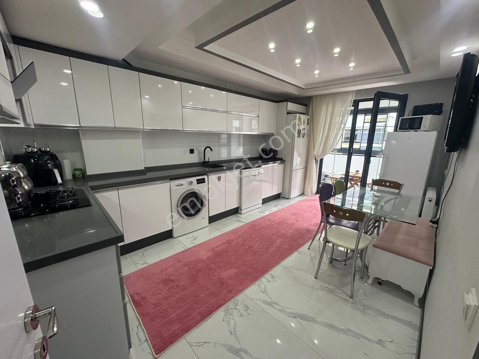 🌸🏘️ Kumlubel’in En Gözde Noktasında, Geniş, İskanlı 3+1! • Ara Kat • Ebeveyn Banyolu 🌸🎭 (d128)