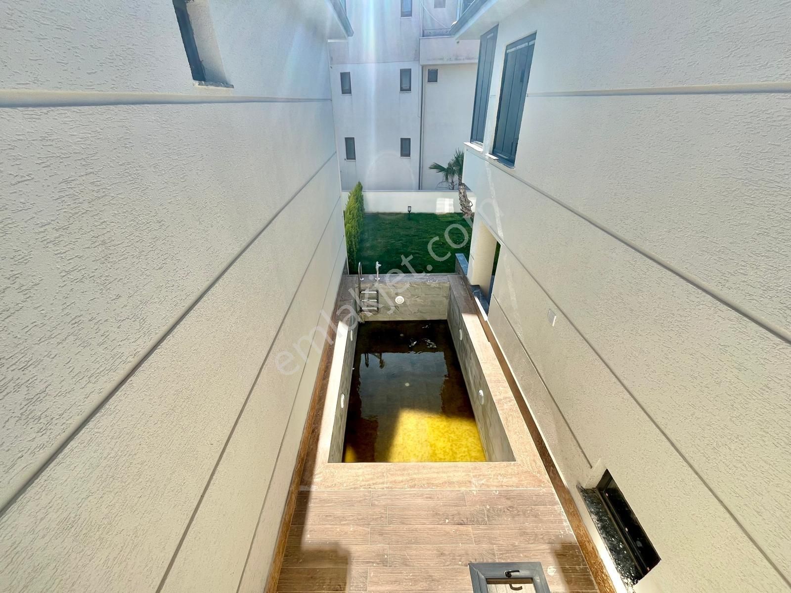 Gümüşden Kızılkeçilde Yüzme Havuzlu Kazdağlarına Komşu 4+1 Villa - Görsel 12