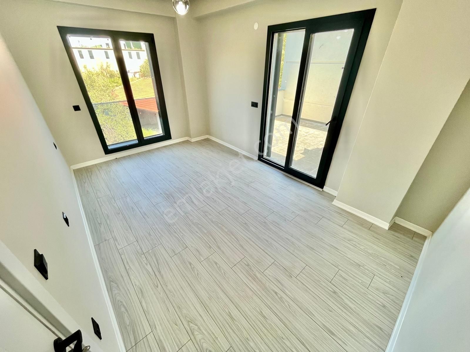 Gümüşden Kızılkeçilde Yüzme Havuzlu Kazdağlarına Komşu 4+1 Villa - Görsel 27