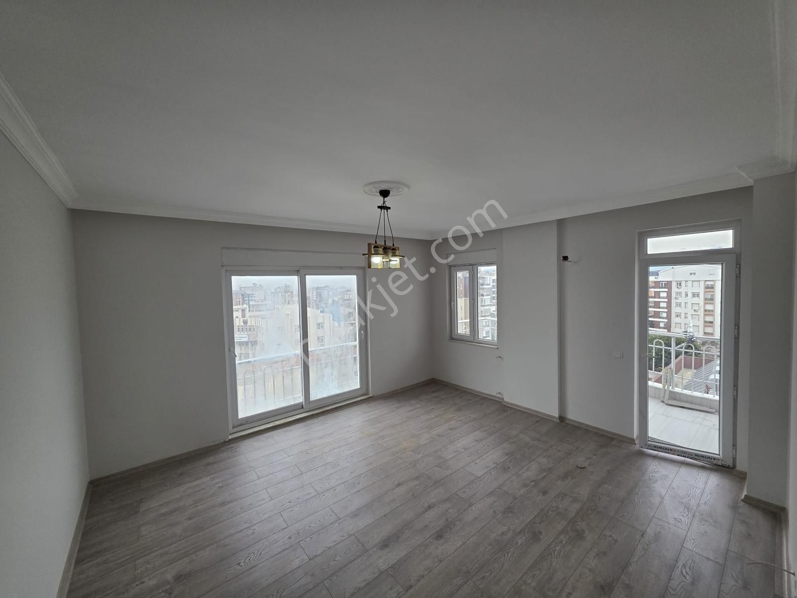 Habibler Mh. Site İçi Katta 2+1 Asansörlü Kiralık Daire