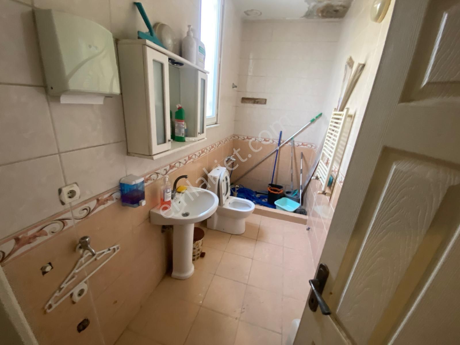 Güzelyalı Sahil Yolunda Araç Girebilen Çift Katlı Kiralık Dükkan - Görsel 16