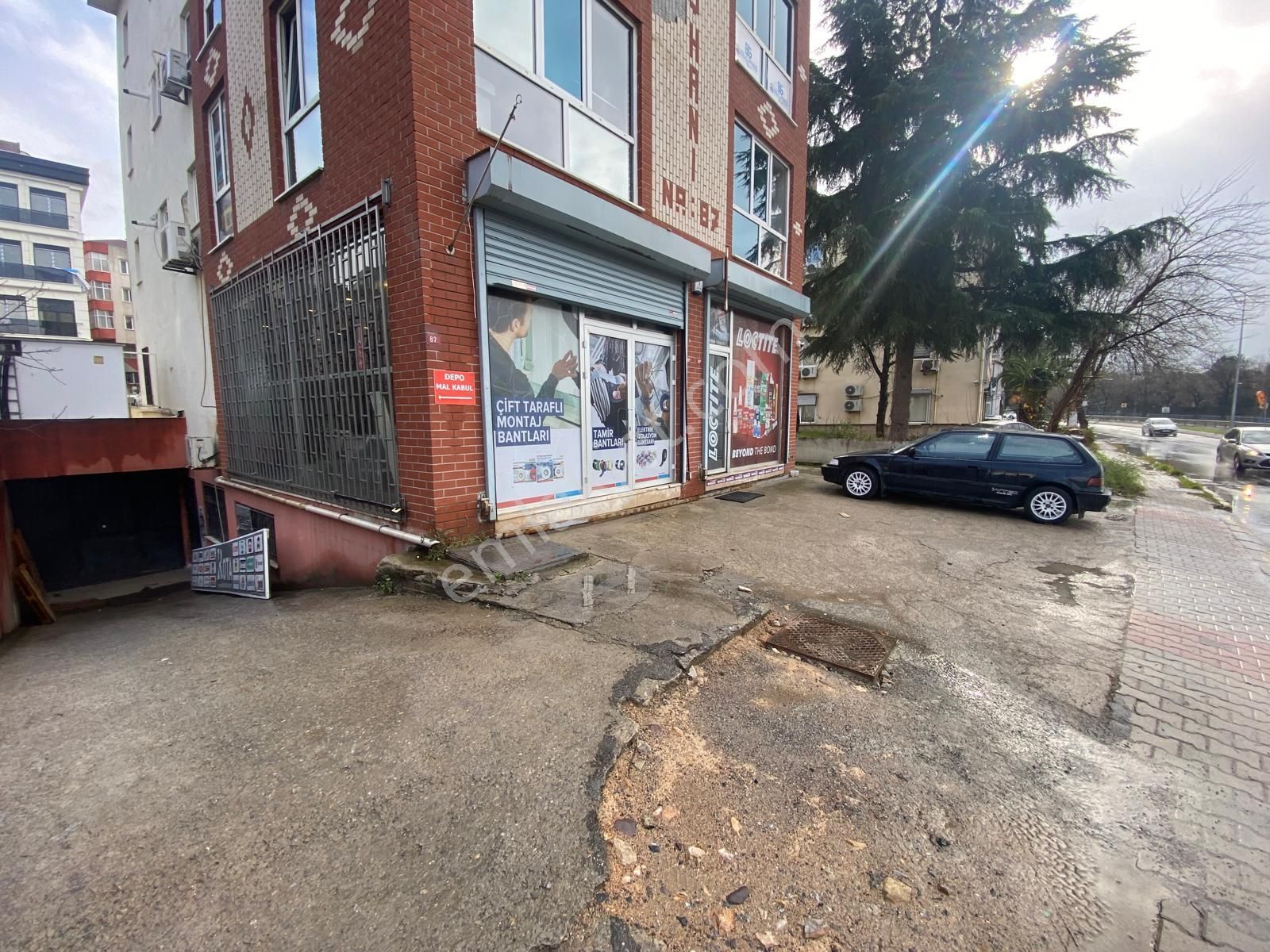 Güzelyalı Sahil Yolunda Araç Girebilen Çift Katlı Kiralık Dükkan - Görsel 3