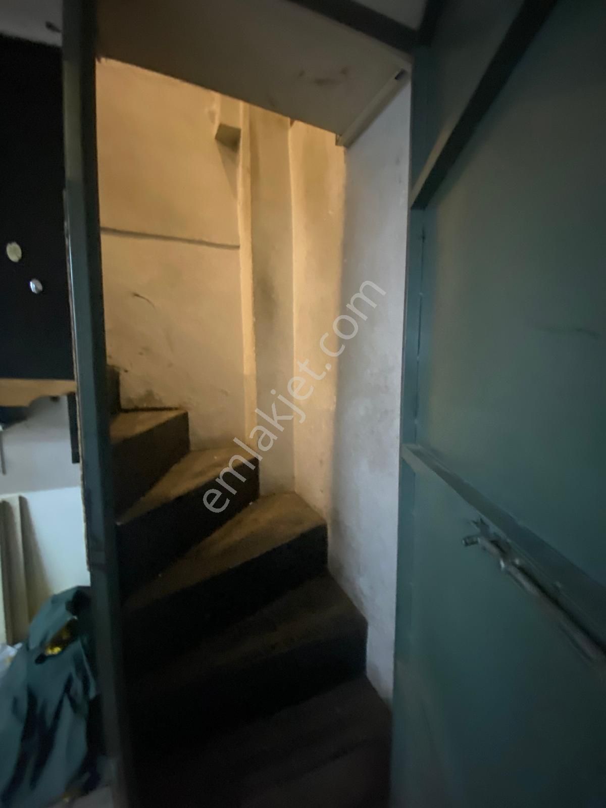 Güzelyalı Sahil Yolunda Araç Girebilen Çift Katlı Kiralık Dükkan - Görsel 17