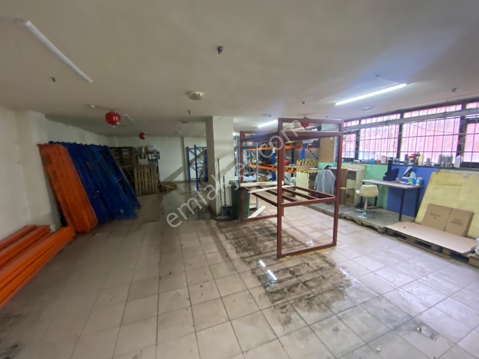 Güzelyalı Sahil Yolunda Araç Girebilen Çift Katlı Kiralık Dükkan - Görsel 7