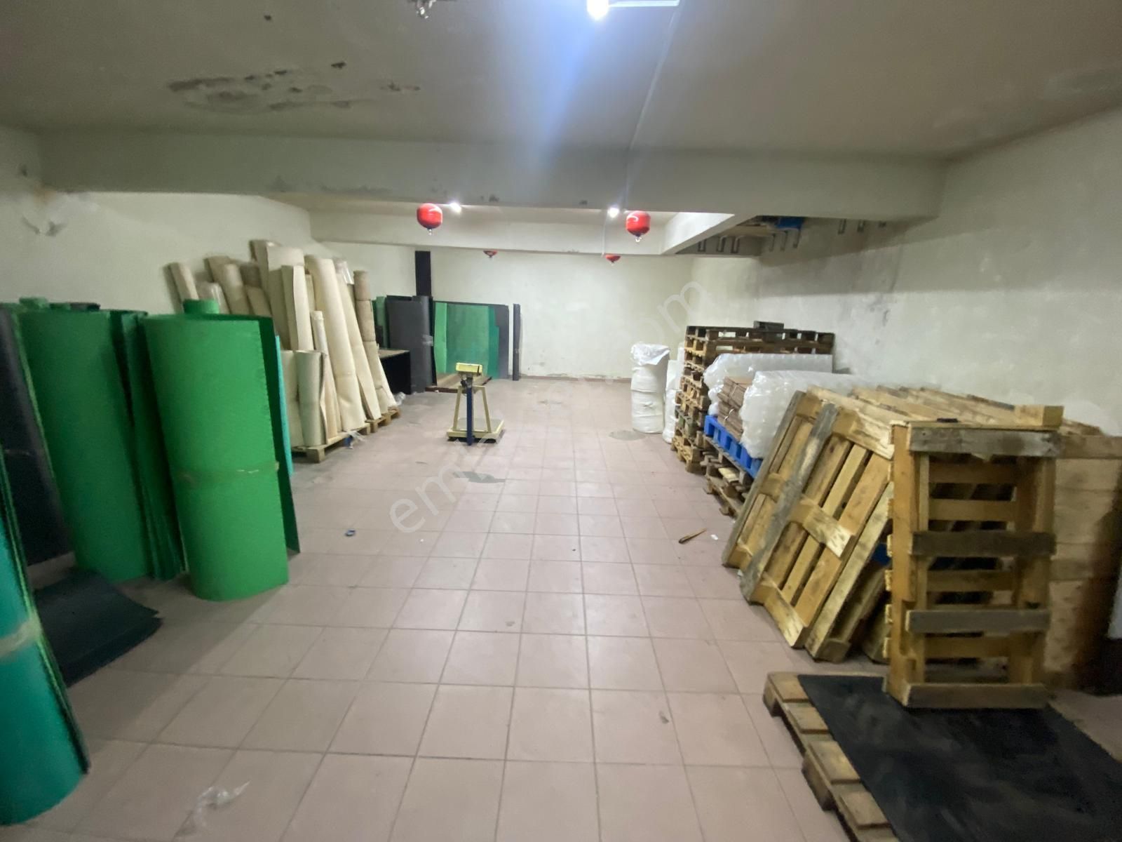 Güzelyalı Sahil Yolunda Araç Girebilen Çift Katlı Kiralık Dükkan - Görsel 9