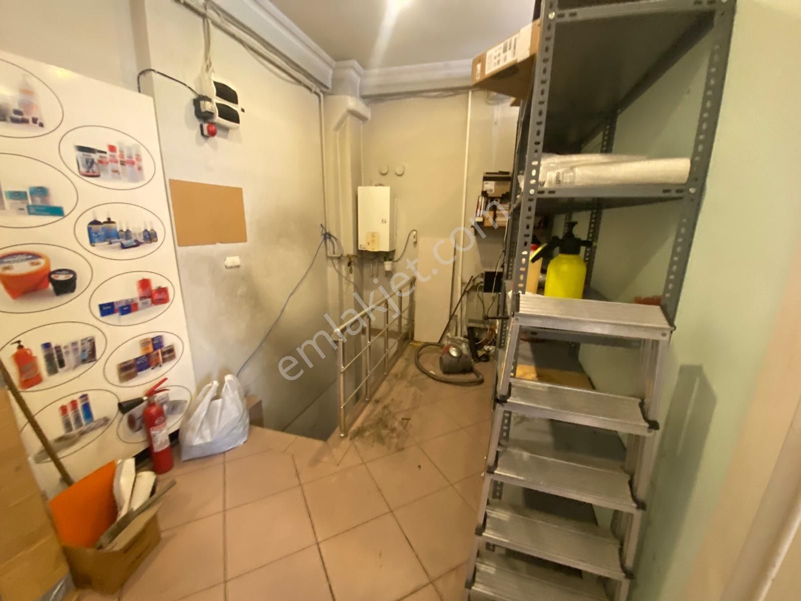 Güzelyalı Sahil Yolunda Araç Girebilen Çift Katlı Kiralık Dükkan - Görsel 6