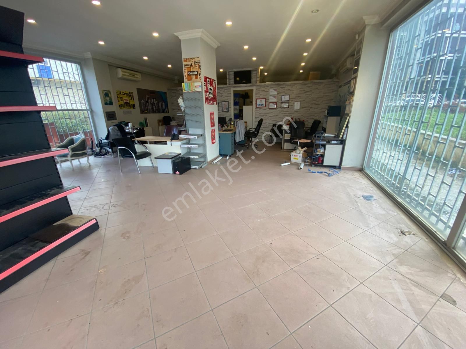 Güzelyalı Sahil Yolunda Araç Girebilen Çift Katlı Kiralık Dükkan - Görsel 5