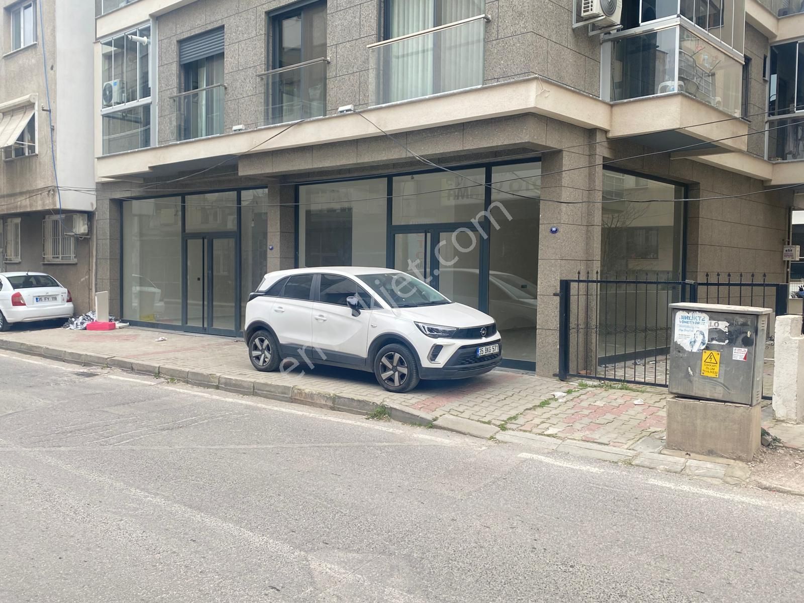 Buca Şirinyer Hürriyet Mah.de Namık Kemal Cadesi Üzerinde 150m2+250m2 Depolu Kiralık Dükkan - Görsel 34