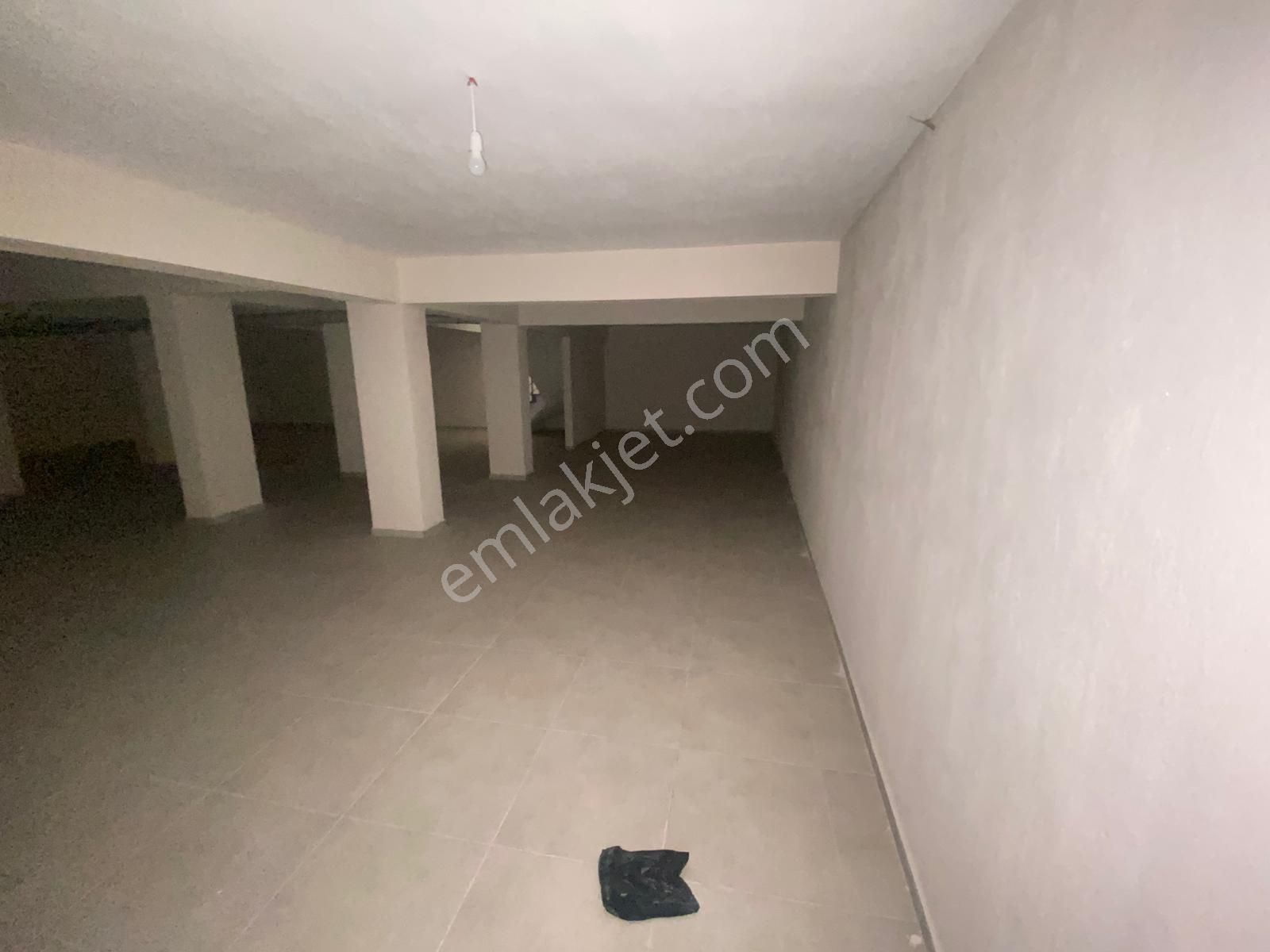 Buca Şirinyer Hürriyet Mah.de Namık Kemal Cadesi Üzerinde 150m2+250m2 Depolu Kiralık Dükkan - Görsel 17