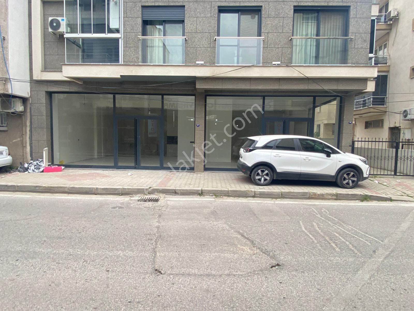 Buca Şirinyer Hürriyet Mah.de Namık Kemal Cadesi Üzerinde 150m2+250m2 Depolu Kiralık Dükkan - Görsel 30