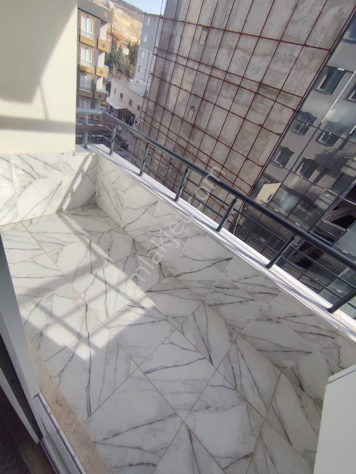 Kiralık 1+1 Eşyalı Yeni Bina Sıfır Eşyalı Memur Binası - Görsel 2