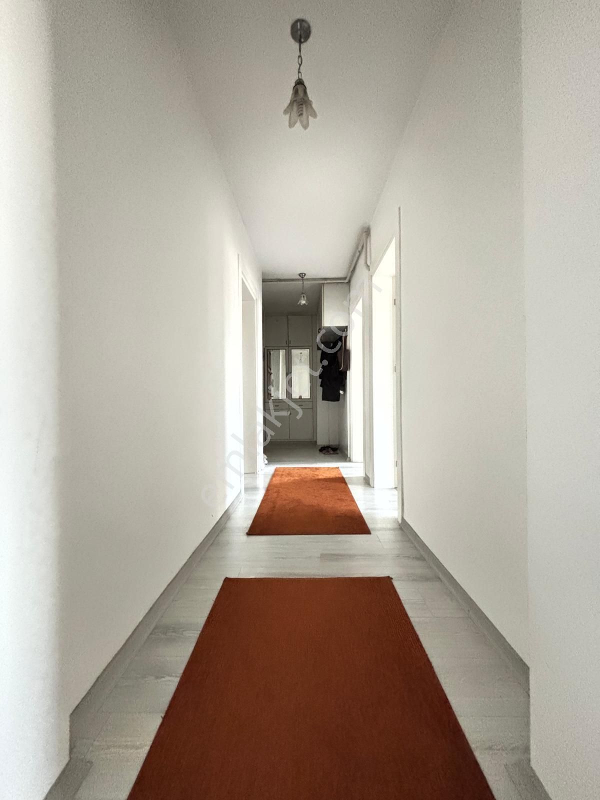 Demirler'den Cadde Üzerinde Satılık Teraslı 2+1 Daire - Görsel 18