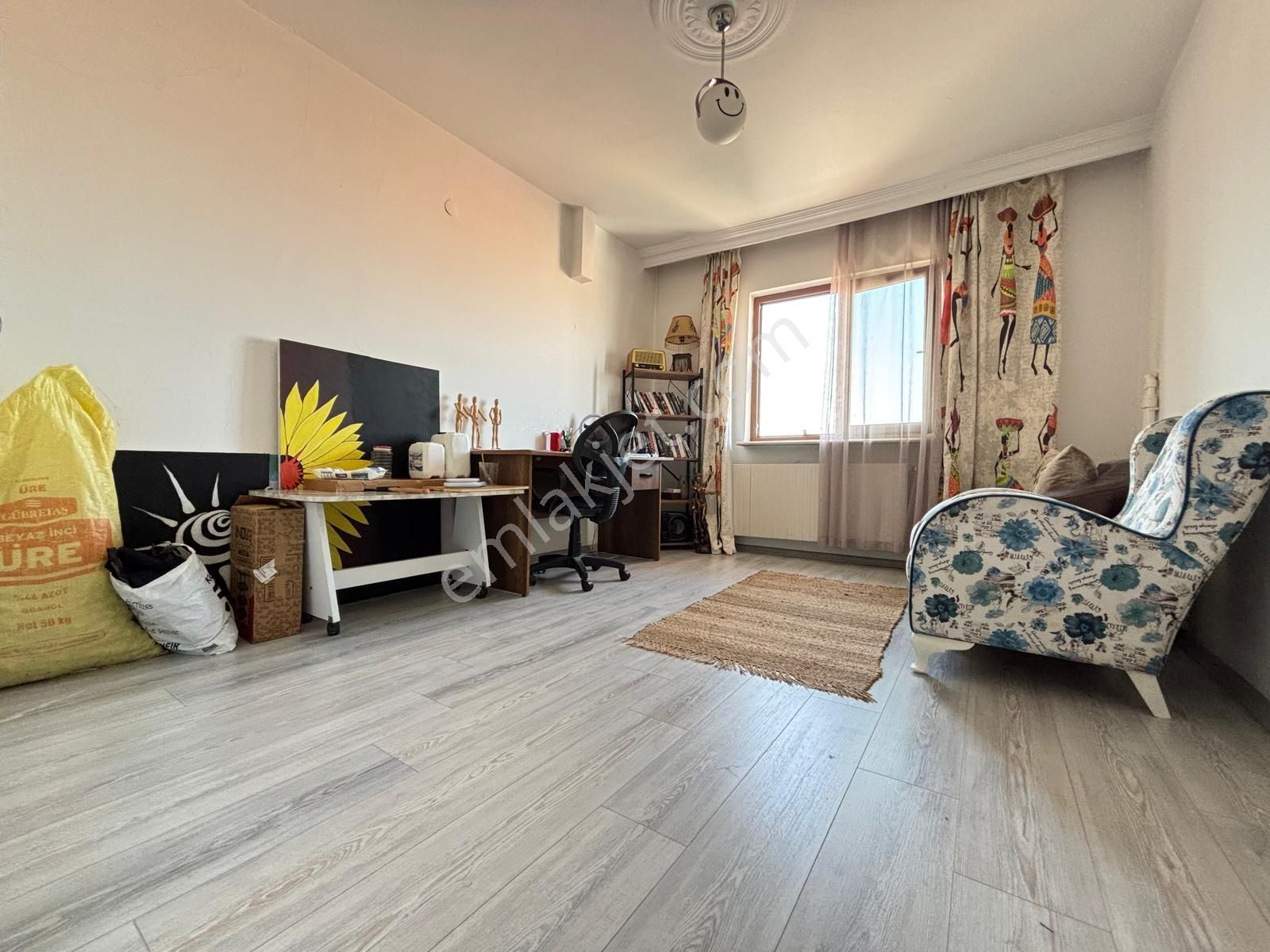 Demirler'den Cadde Üzerinde Satılık Teraslı 2+1 Daire - Görsel 14