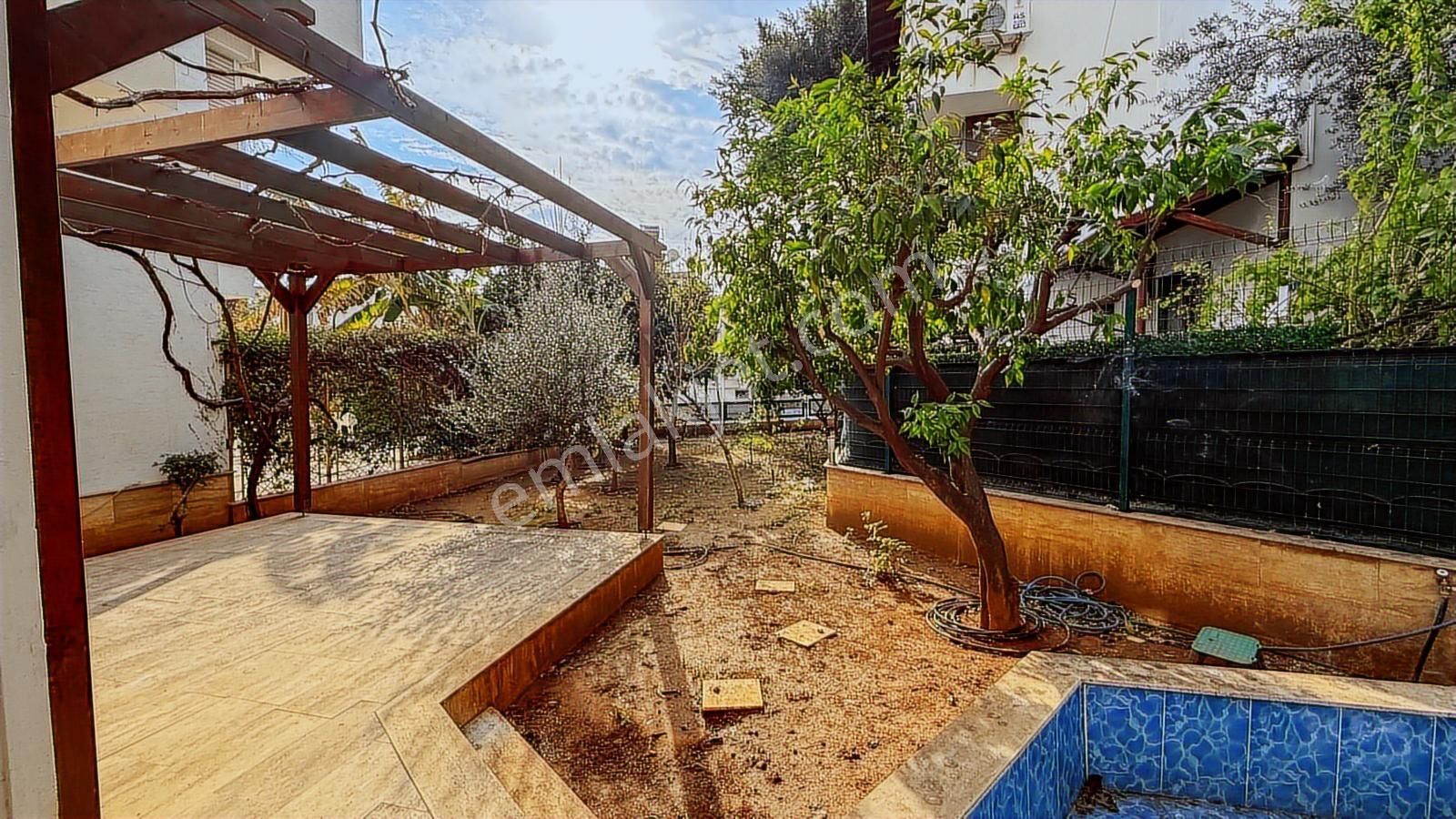 Lara Kent Sitesinde 334 M² Arsalı Tripleks Villa - Görsel 18