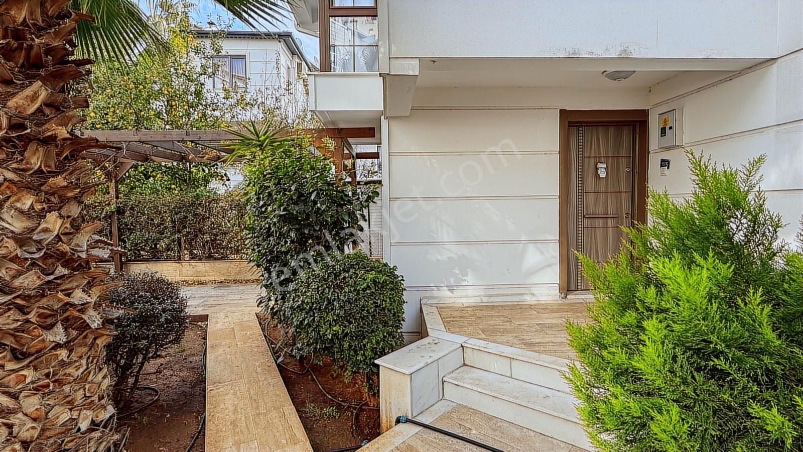 Lara Kent Sitesinde 334 M² Arsalı Tripleks Villa - Görsel 19