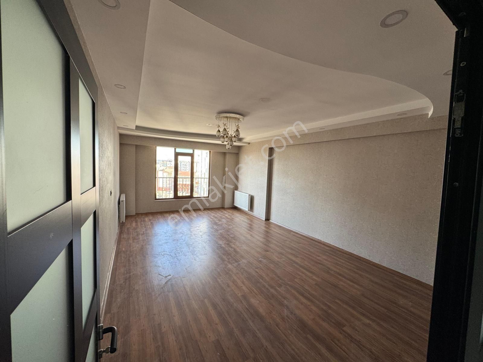 Satılık 4+1 Sıfır