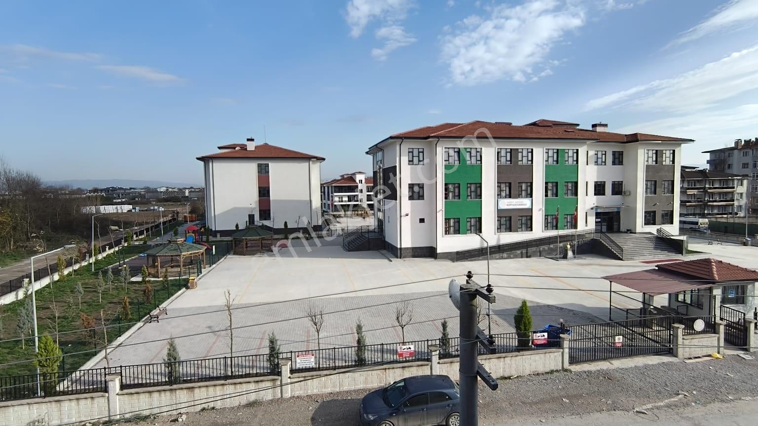 Sakarya Royal Gayrimenkul'den Çarşı Merkez'e Yakın Kiralık Daire - Görsel 24
