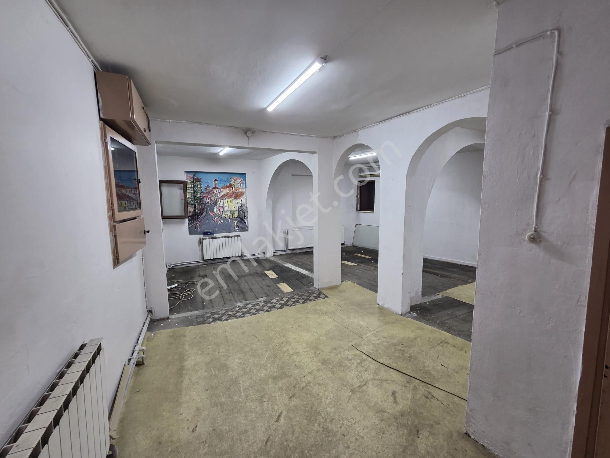 Uzun Sokak'da 90 M2 Kiralık Ofis/depo - Görsel 11