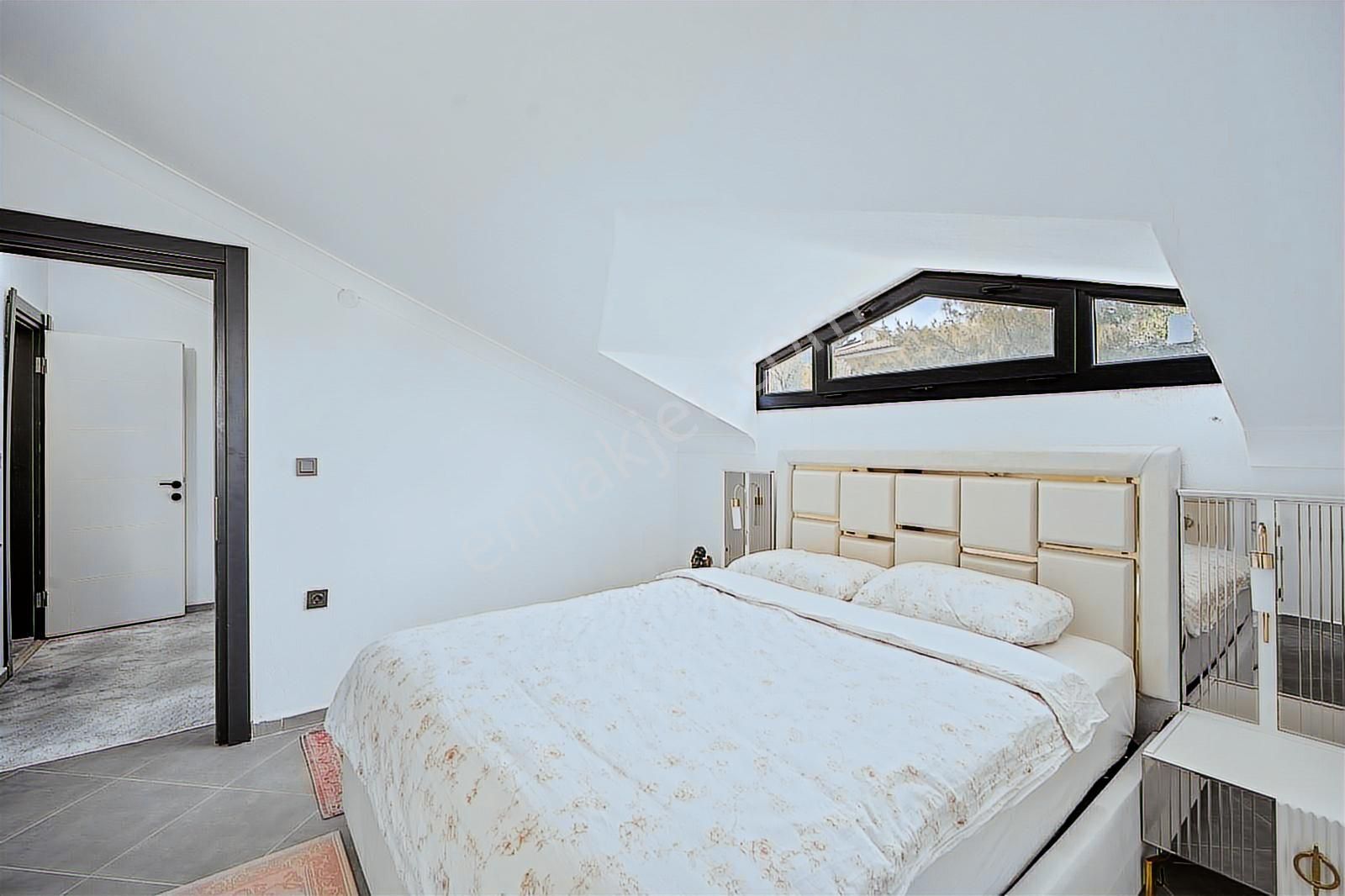 Eski Datça Merkezinde 3+1 Krediye Uygun Çatı Dubleksi - Görsel 12