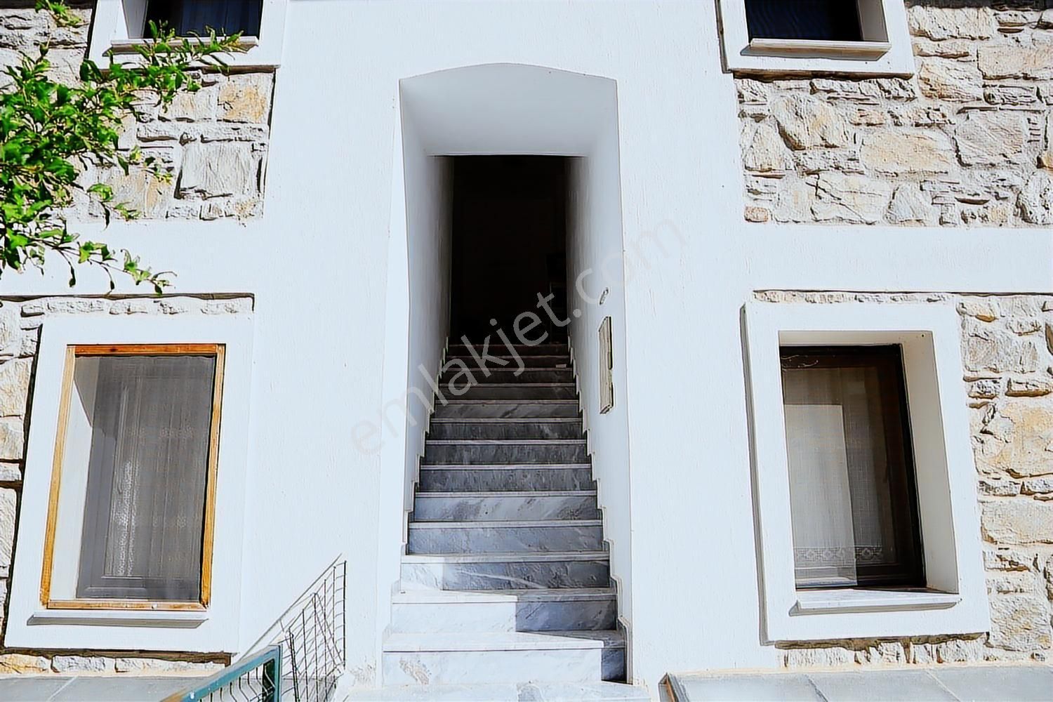 Eski Datça Merkezinde 3+1 Krediye Uygun Çatı Dubleksi - Görsel 8