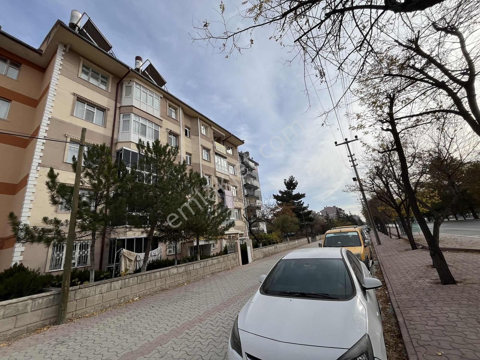 Binkonutlar Mah.cadde Üzeri Değerli Konum Yatırımlık 3+1 Daire - Görsel 12