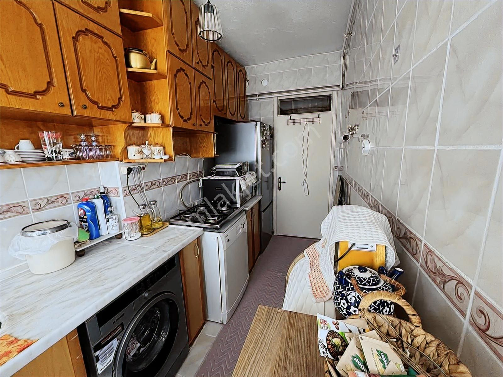 Binkonutlar Mah.cadde Üzeri Değerli Konum Yatırımlık 3+1 Daire - Görsel 5