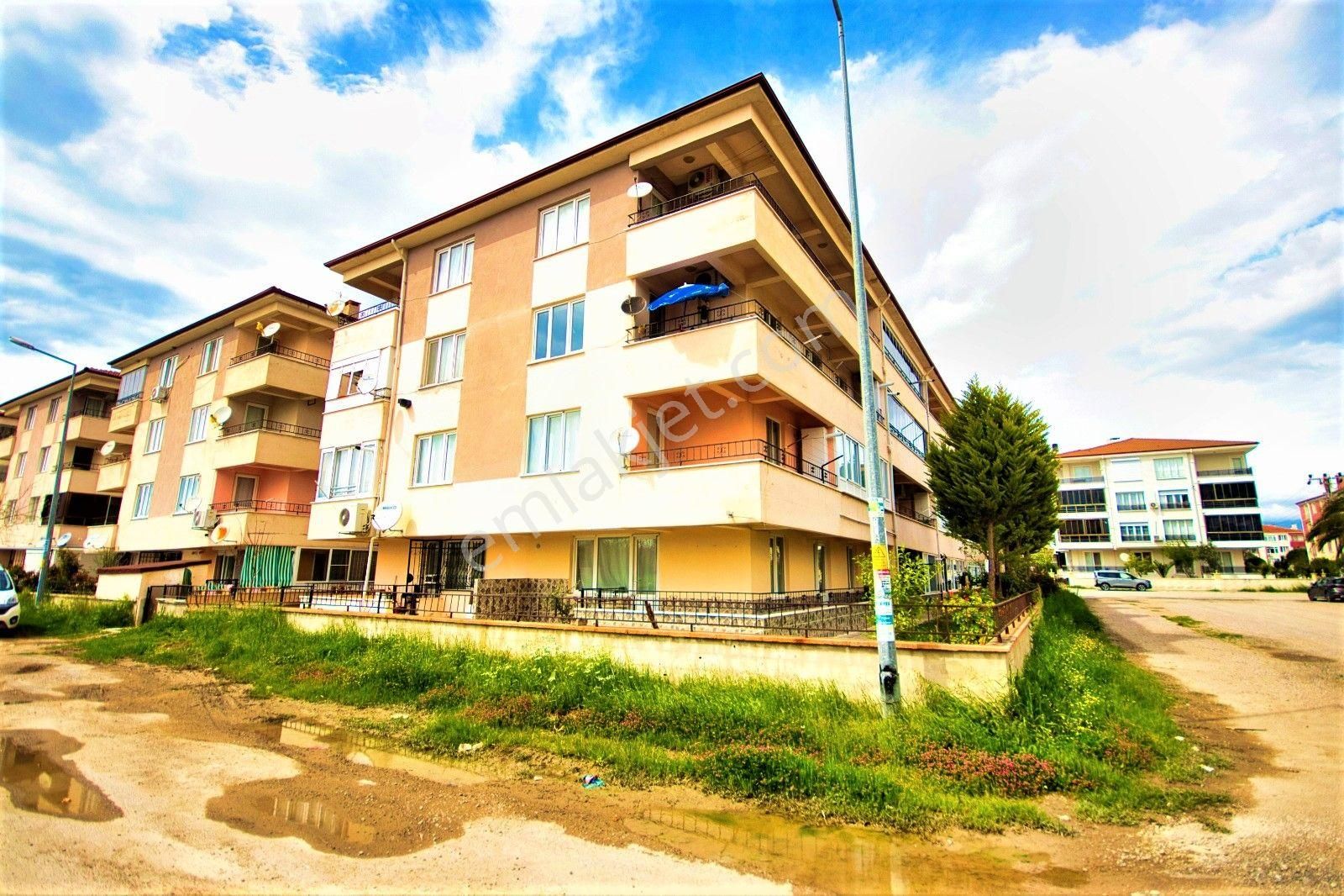 🟠🟠alfa'dan Bölgenin En Nezih Yerinde Ön Cephe Satılık Arakat 2+1 Geniş Daire