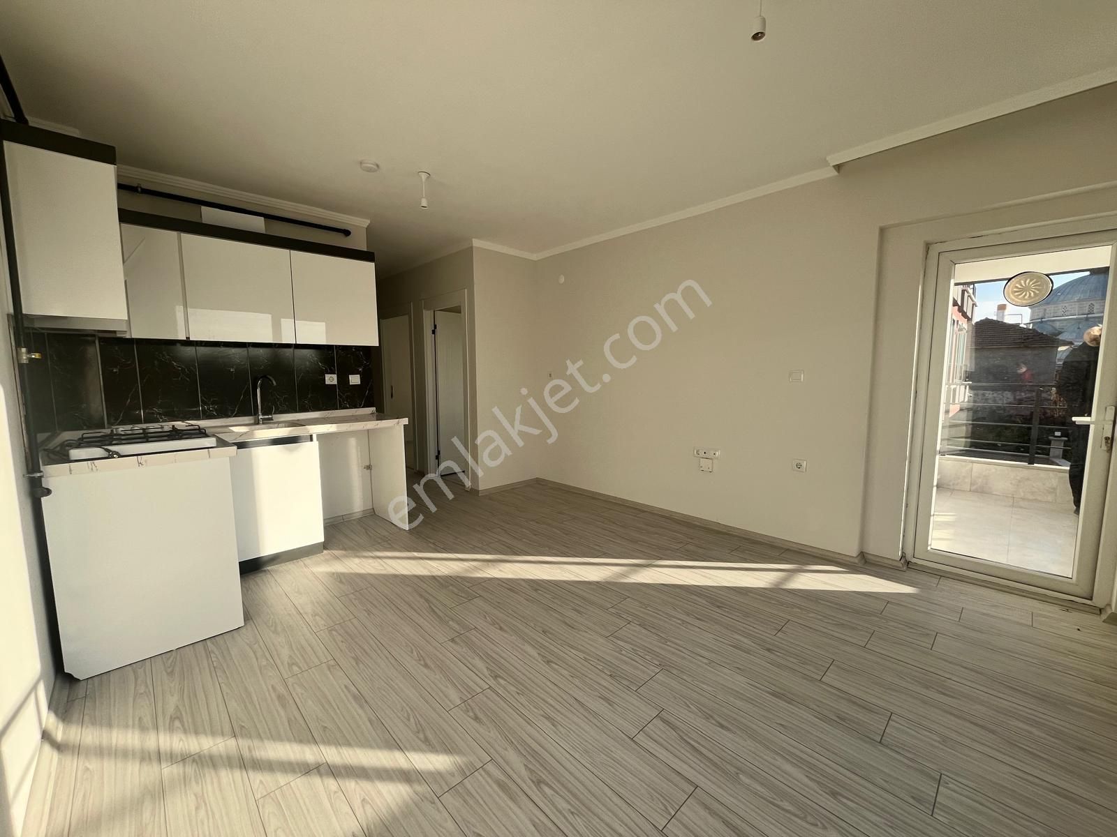 Dumlupınar Mahallesi'nde Üniversiteye Yakın Kiralık Daire - Görsel 23