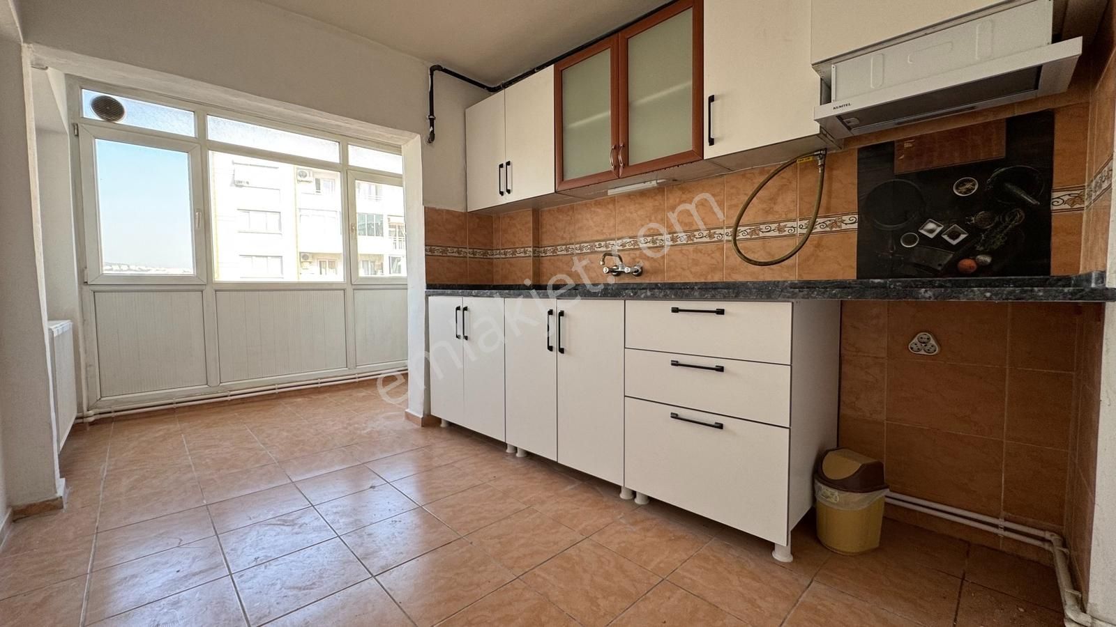 Bornova Kazımdirik Mahallesinde Asansörlü Kiralık 3+1 Daire - Görsel 26