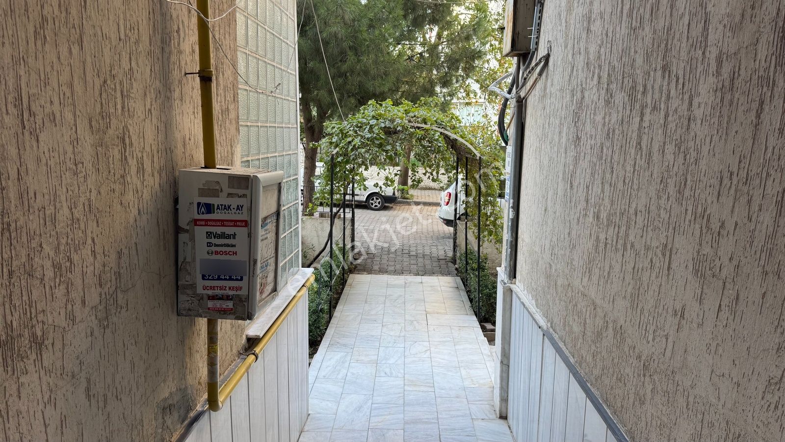 Bornova Kazımdirik Mahallesinde Asansörlü Kiralık 3+1 Daire - Görsel 2