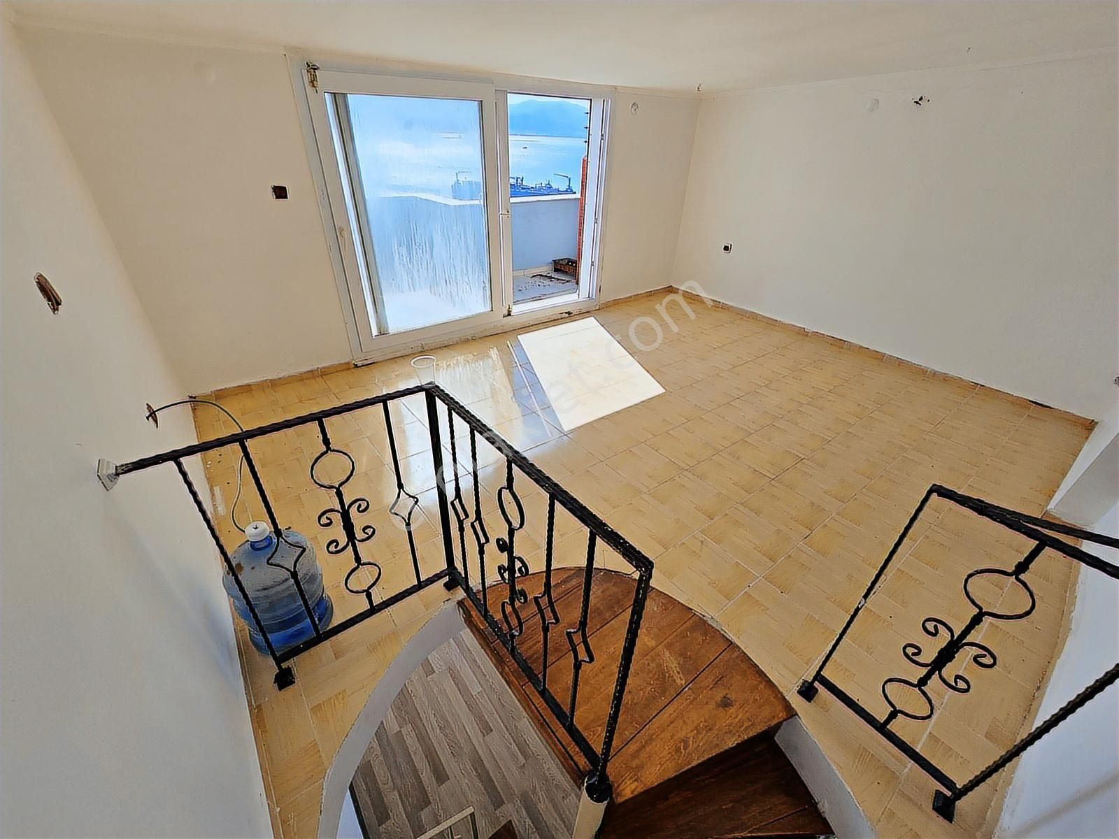 Turyap'dan Deniz Manzaralı Çatı Dublex 3+1 Kiralık Daire - Görsel 22