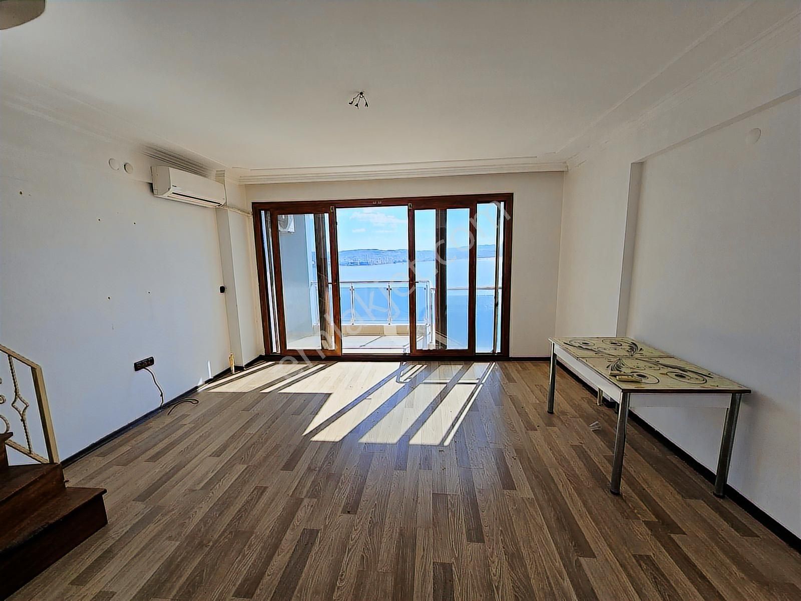 Turyap'dan Deniz Manzaralı Çatı Dublex 3+1 Kiralık Daire - Görsel 26