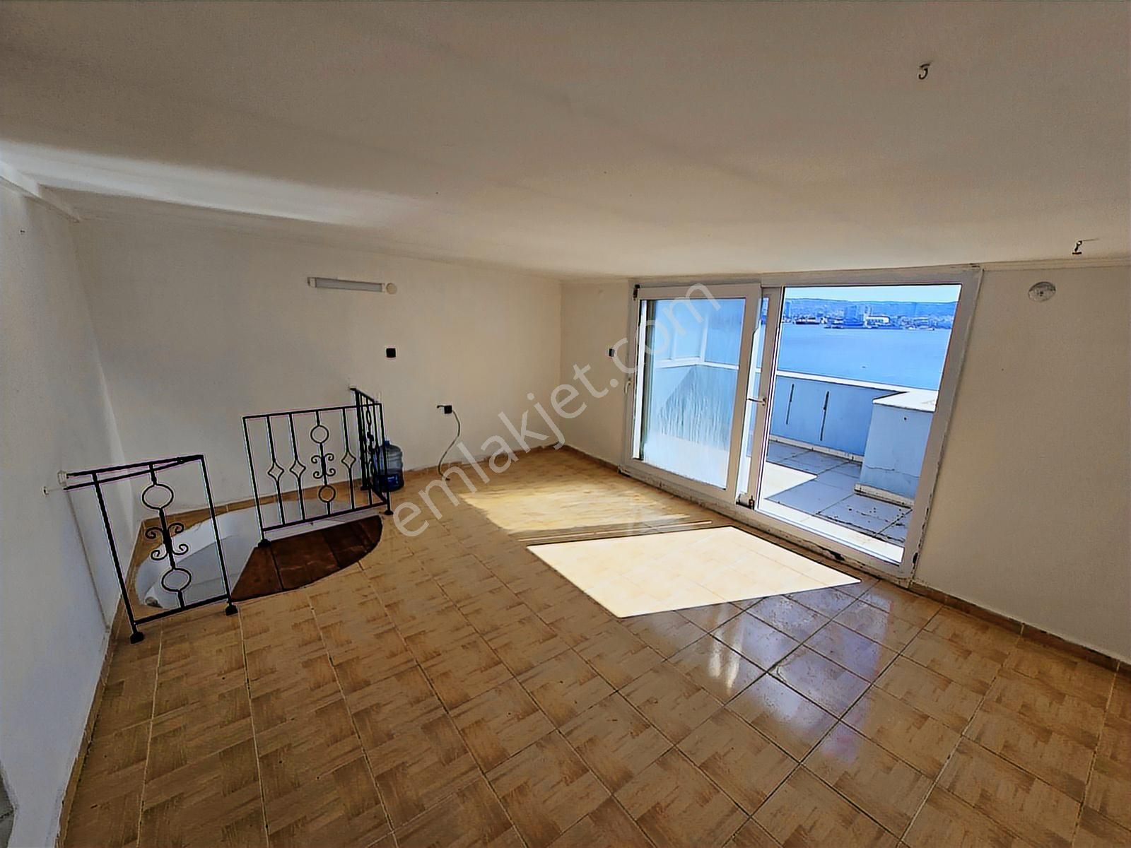 Turyap'dan Deniz Manzaralı Çatı Dublex 3+1 Kiralık Daire - Görsel 23