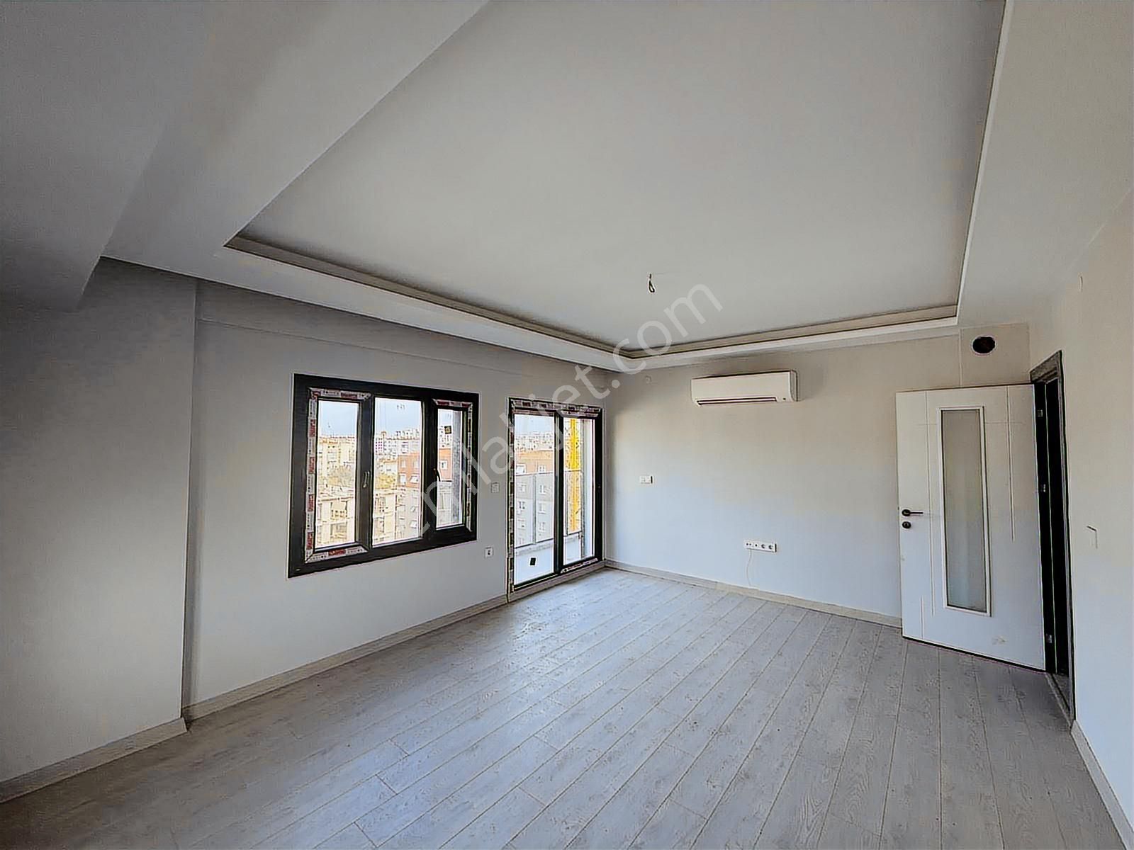 Bayraklı Manavkuyu Satılık 3+1 Daire