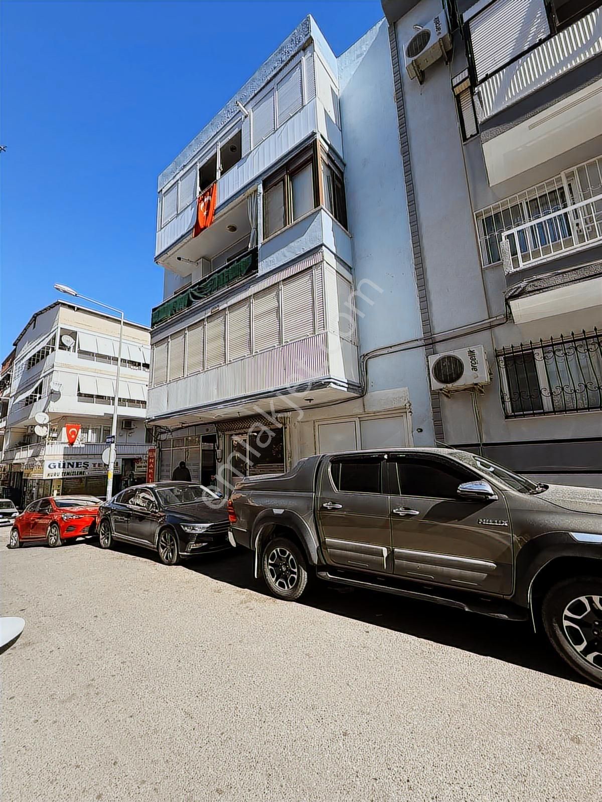 Balçova Eğitim Mah. Merkezi Bölgede Kiralık Ofis - Görsel 24