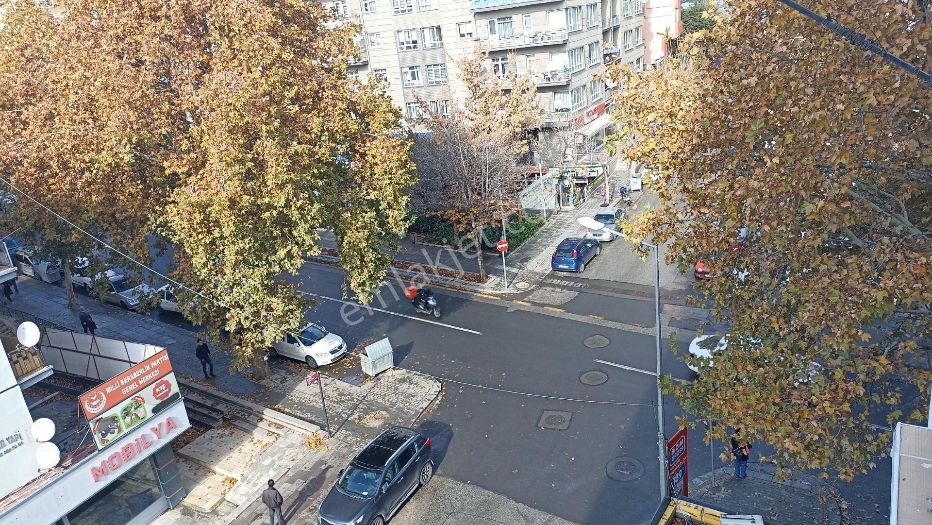 Demetevler Vatan Cadde Üzeri Metro Yanı Satılık 3+1 Daire - Görsel 22