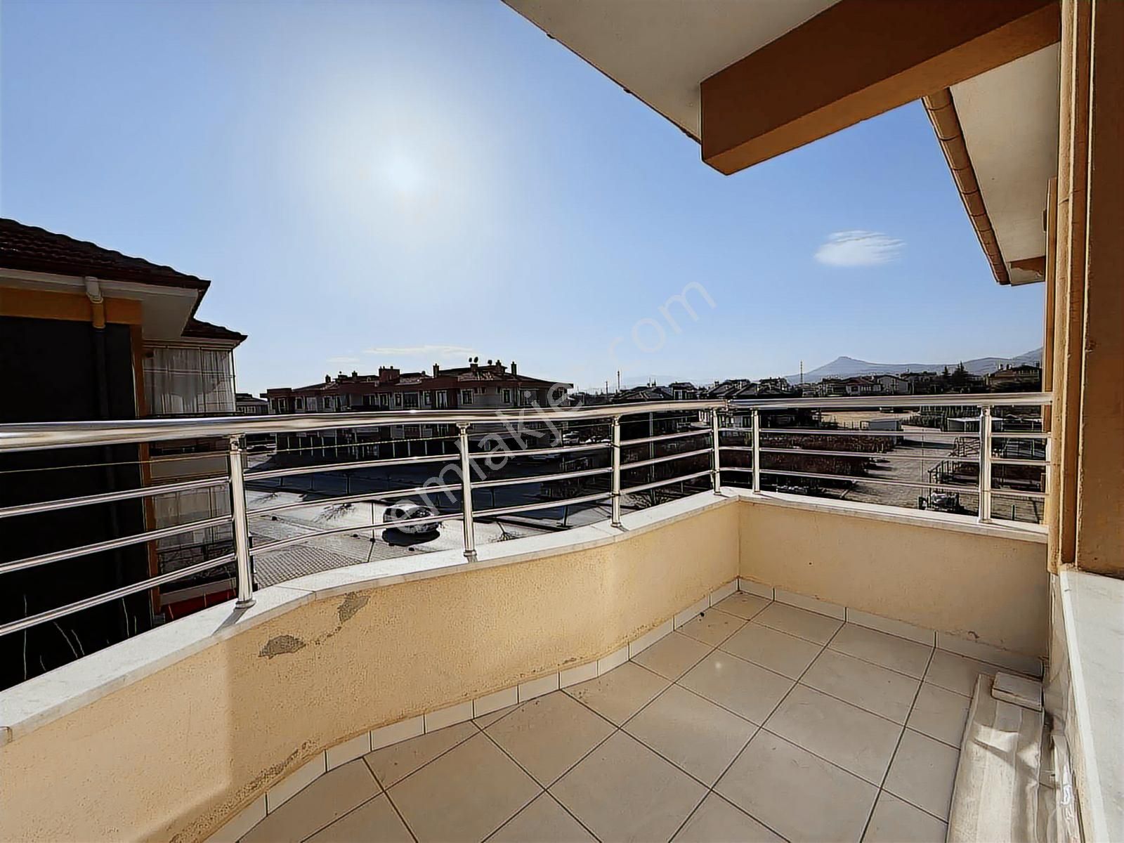 Buhara Mahallesi Cadde Üzeri Ultra Geniş 4+1 Daire - Görsel 12