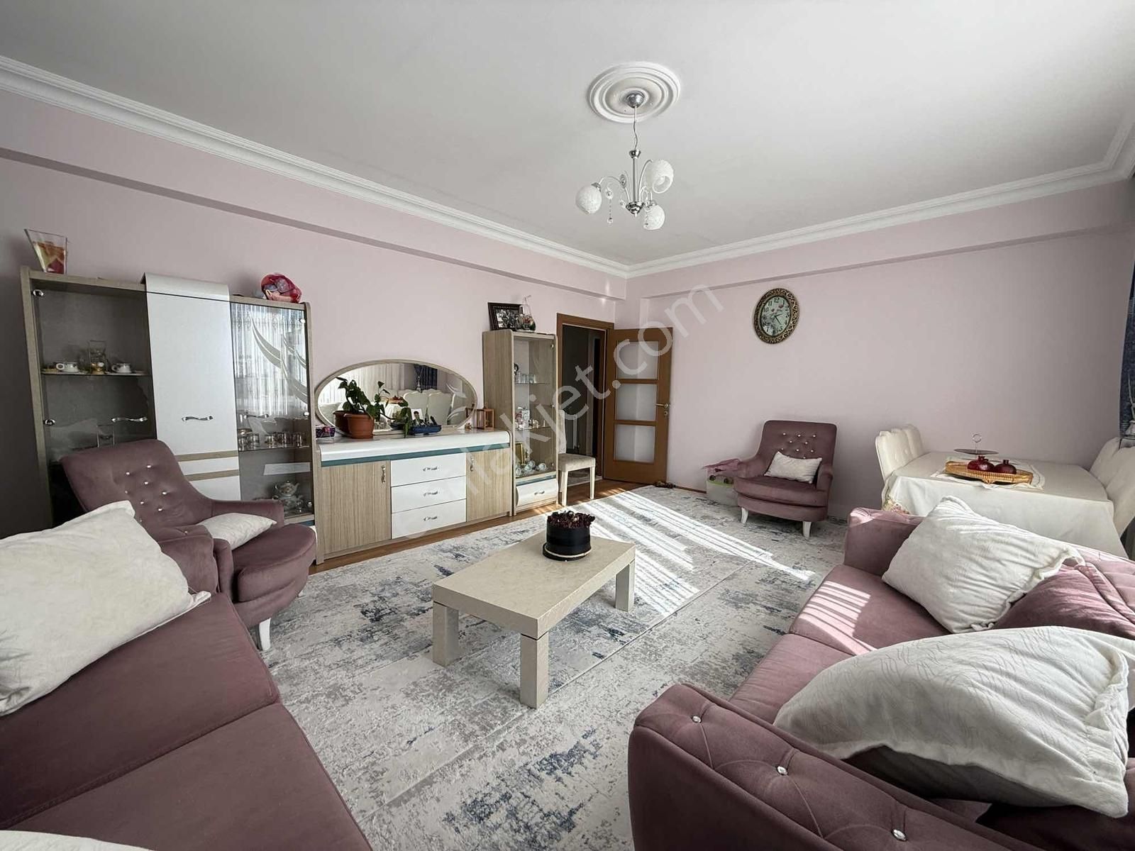 Buhara Mahallesi Cadde Üzeri Ultra Geniş 4+1 Daire - Görsel 4