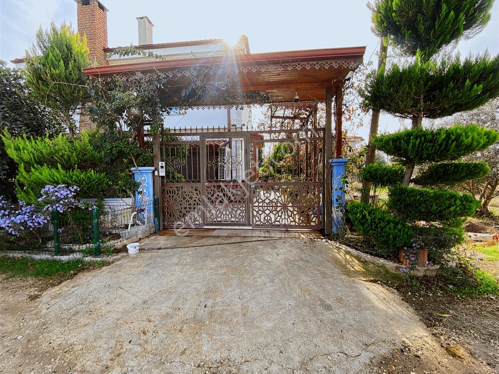 Kepez Kirişçilerde 370m2 Arsa Üzerinde Lüks 3+1 Villa - Görsel 3